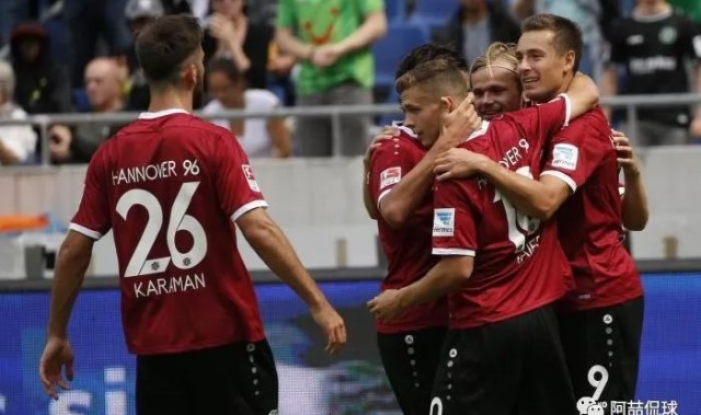 千亿体育官网- 菲尔特提前三轮锁定降级名额，下赛季德乙重整旗鼓  